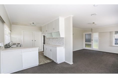 Photo of property in 2/4 Liverpool Street, Papakura, 2110