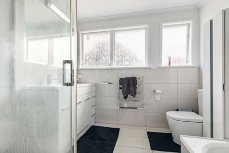 Photo of property in 24 Catkin Crescent, Papatoetoe, Auckland, 2025