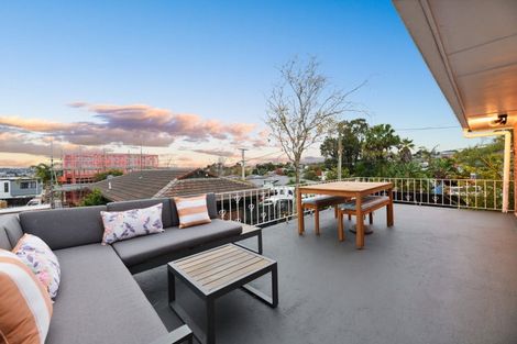 Photo of property in 2a Kereru Street, Henderson, Auckland, 0612