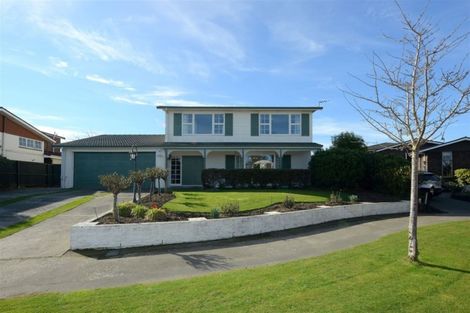 Photo of property in 11 Hillcrest Place, Avonhead, Christchurch, 8042