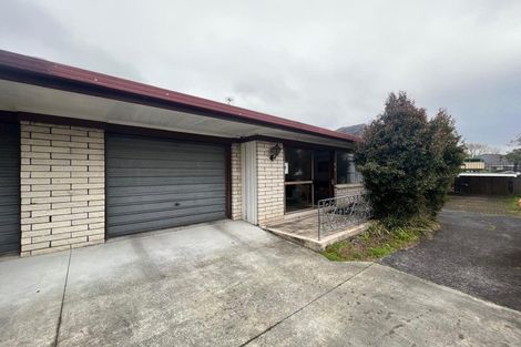 Photo of property in 56 Te Atatu Road, Te Atatu South, Auckland, 0610