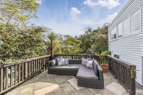 Photo of property in 142 The Ridgeway, Mornington, Wellington, 6021