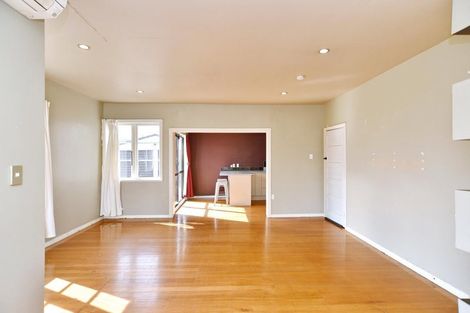 Photo of property in 2 Davis Place, Woolston, Christchurch, 8023