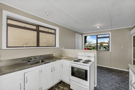 Photo of property in 48 Convair Crescent, Mangere, Auckland, 2022