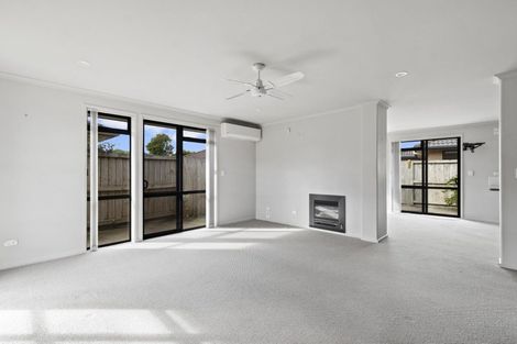 Photo of property in 5 Holcroft Place, Huntington, Hamilton, 3210