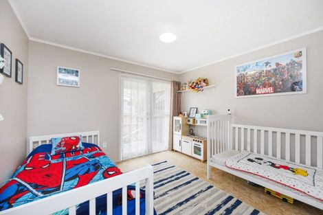 Photo of property in 2 Escort Grove, Awapuni, Palmerston North, 4412