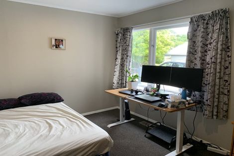 Photo of property in 63 Stokes Valley Road, Stokes Valley, Lower Hutt, 5019