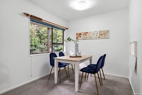 Photo of property in 3/39 Sunnynook Road, Forrest Hill, Auckland, 0620