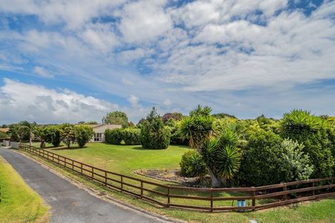 Photo of property in 17 Jenny Lane, Waiuku, 2123