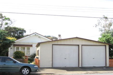 Photo of property in 23 Severn Street, Island Bay, Wellington, 6023