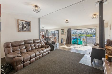 Photo of property in 262 Burnside Road, Ashley Clinton, Takapau, 4288