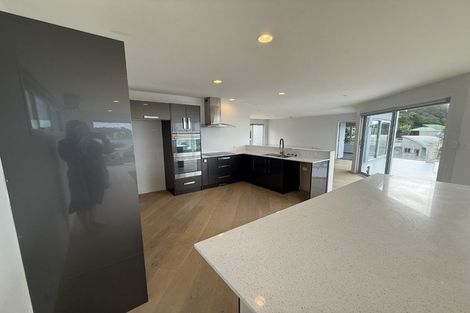 Photo of property in 18 Zita Avenue, Matakatia, Whangaparaoa, 0930