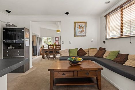 Photo of property in 702 Queen Street East, Parkvale, Hastings, 4122