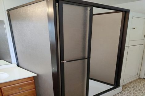 Photo of property in 50 Matipo Road, Te Atatu Peninsula, Auckland, 0610