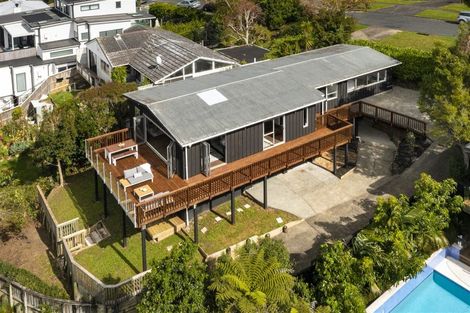 Photo of property in 46 Parr Terrace, Castor Bay, Auckland, 0620