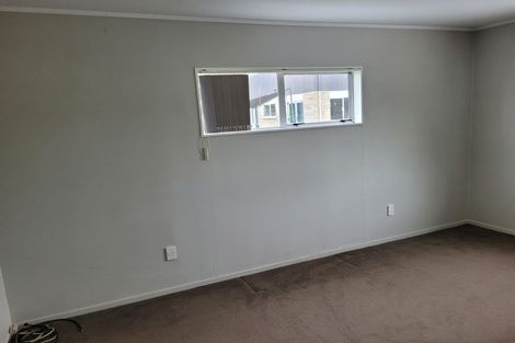Photo of property in 15 Tiki Street, New Lynn, Auckland, 0600