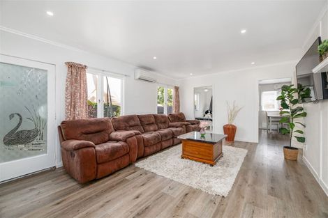 Photo of property in 176 Henderson Valley Road, Henderson, Auckland, 0612