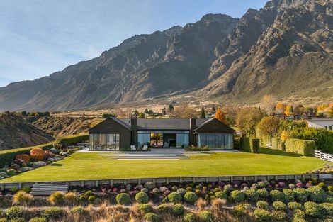 Photo of property in 10 Bluff View Terrace, Drift Bay, Queenstown, 9371