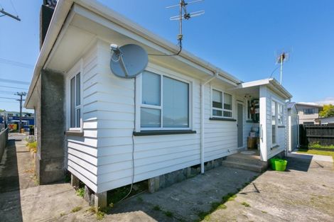 Photo of property in 160 Tukapa Street, Westown, New Plymouth, 4310