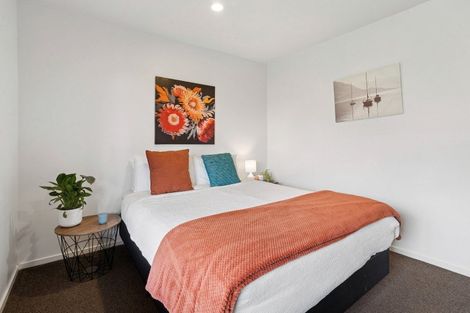 Photo of property in 33 Arawata Terrace, Fernhill, Queenstown, 9300