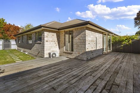 Photo of property in 65 Cleveland Street, Edgeware, Christchurch, 8013