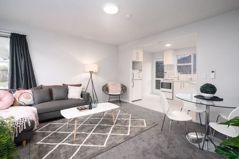 Photo of property in 2/176 Yaldhurst Road, Sockburn, Christchurch, 8042