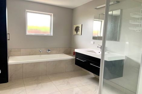 Photo of property in 18 The Runway, Wigram, Christchurch, 8042