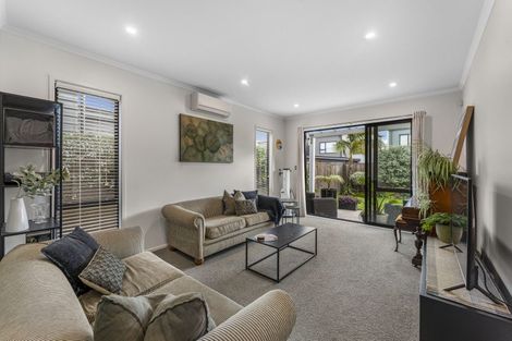 Photo of property in 13 Ian Morrison Road, Hobsonville, Auckland, 0616