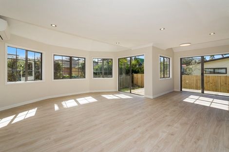 Photo of property in 108a Nile Road, Milford, Auckland, 0620
