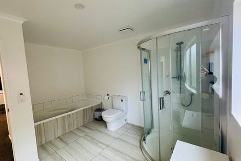 Photo of property in 8 Antigua Way, Grenada Village, Wellington, 6037