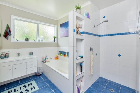 Photo of property in 4202a/2 Great North Road, Glendene, Auckland, 0602