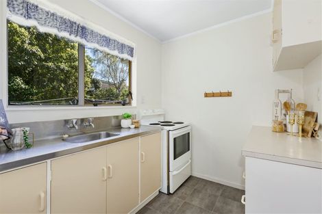 Photo of property in 5 Halyard Place, Whitby, Porirua, 5024