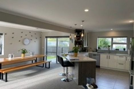 Photo of property in 43 Melksham Drive, Churton Park, Wellington, 6037