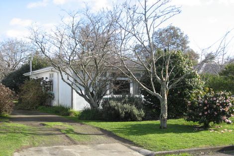 Photo of property in 10 Kempton Street, Greytown, 5712
