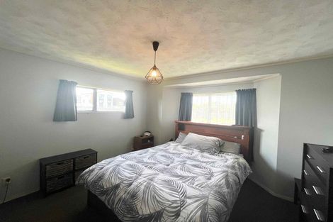 Photo of property in 1/10 Miriam Corban Heights, Henderson, Auckland, 0612