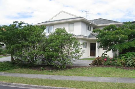 Photo of property in 48 Bronzewing Terrace, Unsworth Heights, Auckland, 0632