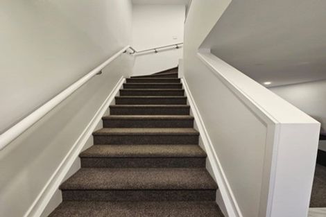 Photo of property in 2/3 Fairdale Place, Birkdale, Auckland, 0626