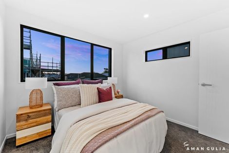 Photo of property in 26-28 Pomaria Road, Henderson, Auckland, 0610