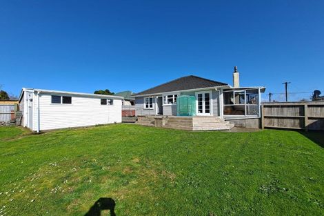 Photo of property in 9 Pukatea Street, Inglewood, 4330