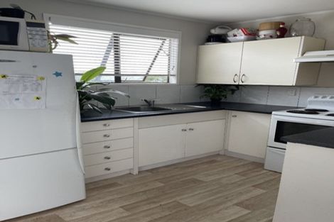 Photo of property in 171 Solar Road, Glen Eden, Auckland, 0602