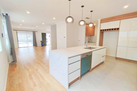 Photo of property in 4 Dungloe Avenue, Flat Bush, Auckland, 2019