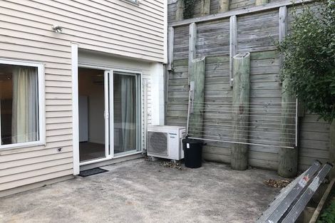 Photo of property in 14 Kopiko Way, Brooklyn, Wellington, 6021