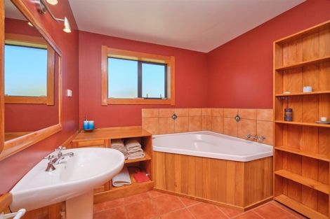 Photo of property in 11 Verona Place, Stratford, 4332