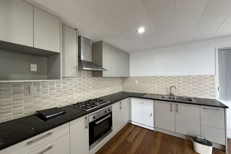 Photo of property in 10b Glynnbrooke Street, Te Atatu South, Auckland, 0610
