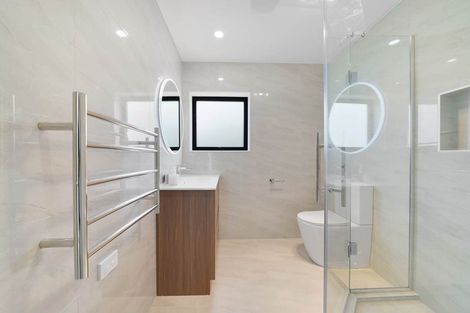 Photo of property in 14b Friesian Drive, Mangere, Auckland, 2022