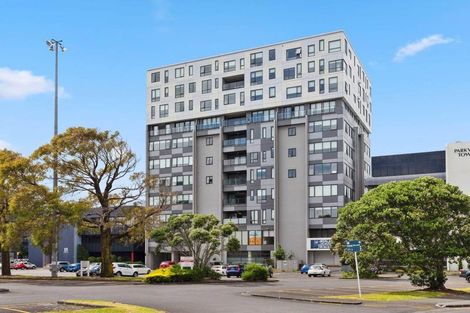 Photo of property in Twin Towers, 811/17 Putney Way, Manukau, Auckland, 2104