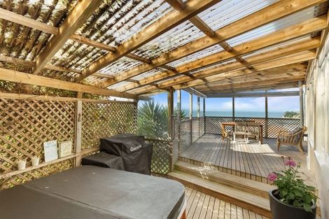 Photo of property in 17b Brightside Road, Stanmore Bay, Whangaparaoa, 0932