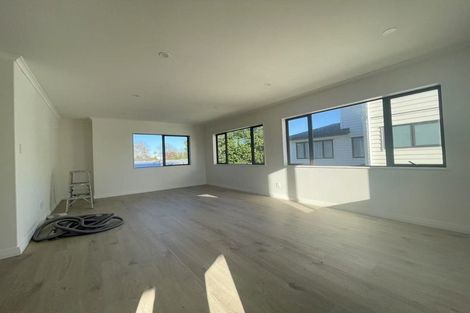 Photo of property in 421a Bucklands Beach Road, Bucklands Beach, Auckland, 2012