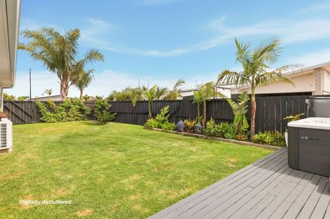 Photo of property in 11 Coutts Street, Papamoa Beach, Papamoa, 3118