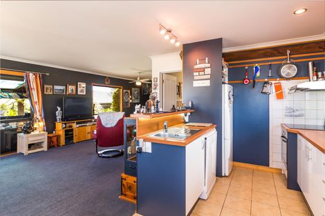 Photo of property in 24 Kiddle Drive, Hilltop, Taupo, 3330